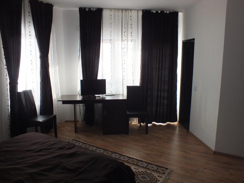 Pensiunea Eliza Hotel Podu Cosnii Стая снимка